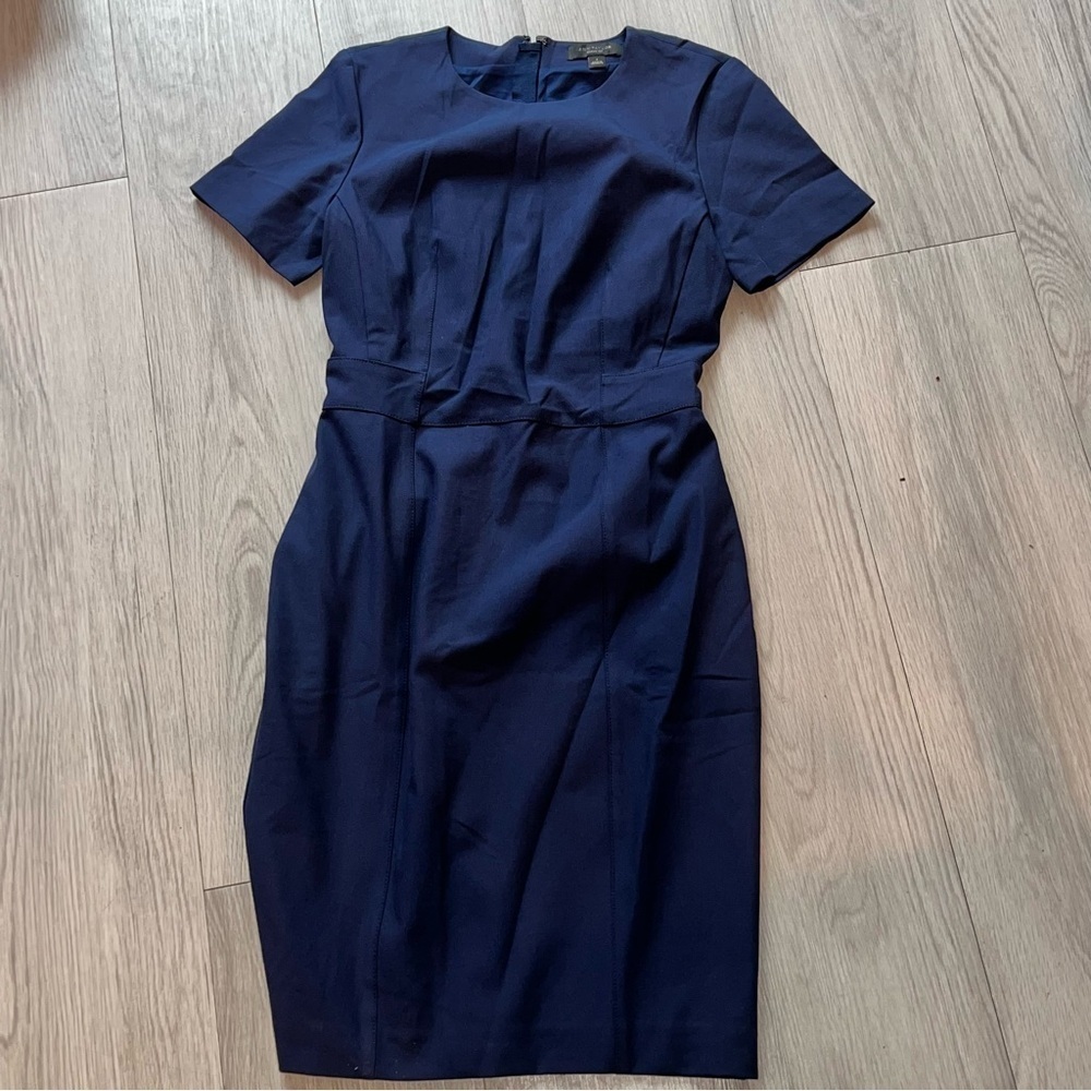 New Ann Taylor  Short Sleeve Sheath Dress in Bi-Stretch - Curvy Fit 2. - Picture 3 of 6